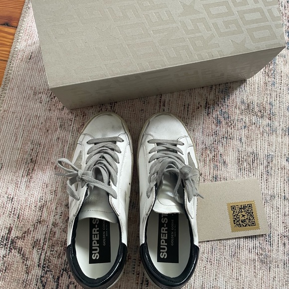 Golden Goose Super Star Classic white leather, black heel with fabric star. - Picture 7 of 9